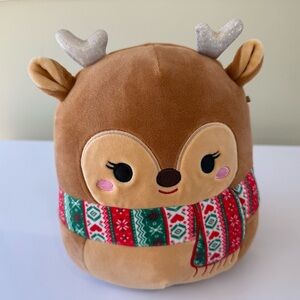 Claire’s Plush Reindeer with Scarf